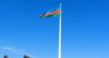 Azərbaycan bayrağı Dövlət bayrağı meydanına qaytarıldı