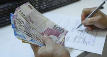 ​1600 manat müavinət kimlərə verilir?