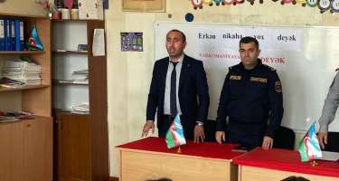 ​Xızıda polis məktəblilərlə görüşüb -