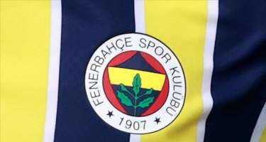 "Fənərbaxça"nın istədiyi əfsanəvi futbolçu seçimini etdi