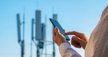 Azərbaycanda mobil telefon abunəçilərinin sayı açıqlandı