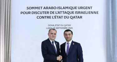 Ceyhun Bayramov Dohada özbək həmkarı ilə görüşdü