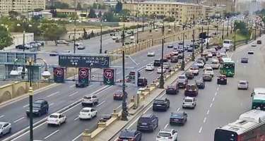 Bakının bu yollarında tıxac var -
