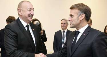İlham Əliyev Makronla görüşdü