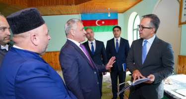 Dövlət Komitəsinin sədri Tərtərdə məscidləri ziyarət etdi - 