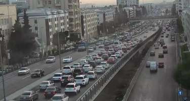 Bakının bu yollarında tıxac var -