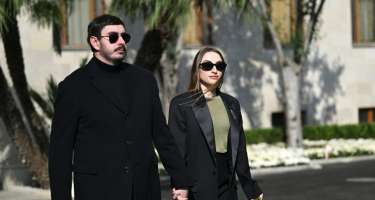 Prezidentin oğlu və gəlini paradda -