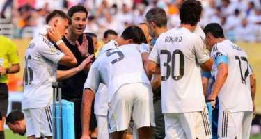 "Real" iki ulduz futbolçunu göndərir