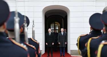 İlham Əliyevin rəsmi qarşılanma mərasimi oldu
