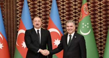İlham Əliyev Türkmənistan Xalq Məsləhətinin sədrinə zəng etdi