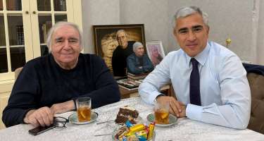 Anar Ələkbərov Ramiz Rövşəni evində ziyarət etdi