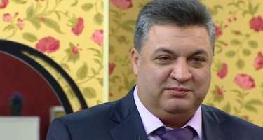 Qayadan aşan maşındakılar Namiq Mənanın ailəsi imiş