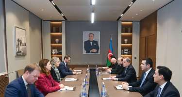 Ceyhun Bayramov Maqdalena Qrononu ilə görüşdü