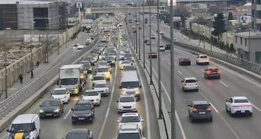 Bu yollarda tıxac var -