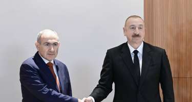 İlham Əliyevlə Paşinyan arasında görüş keçirildi -