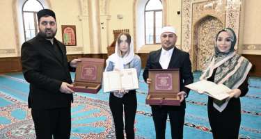 Prezidentin qızı və gəlini Qubada -