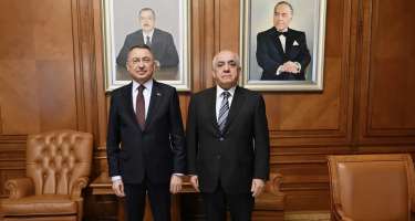 Əli Əsədov Fuat Oktay ilə görüşdü
