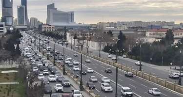Bu yollarda tıxac var -