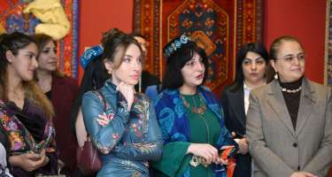 Alena Əliyeva sərgidə - 
