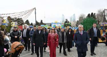 Alena Əliyeva Novruz yarmarkasını ziyarət etdi
