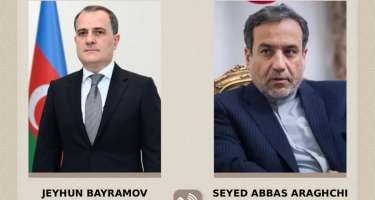 Ceyhun Bayramov iranlı həmkarı ilə 