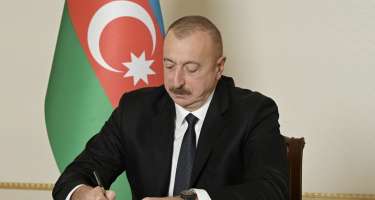 İlham Əliyev nekroloq imzaladı