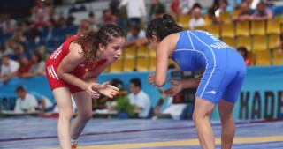 İki güləşçimiz Dünya çempionatında bürünc medal qazandı