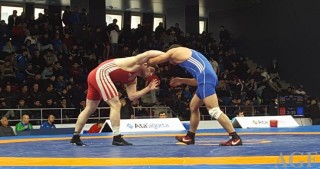 Azərbaycan çempionatında ilk gün geridə qaldı