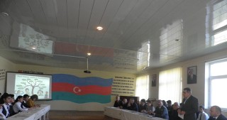 Lənkəranda “Uşaq hüquqları aylığı” çərçivəsində “Sizin hüquq, vəzifə və məsuliyyətiniz” adlı dəyirmi masa keçirilib