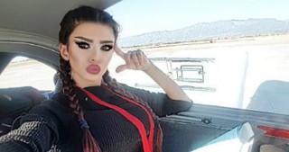 Azərbaycanlı holdinq rəhbərinin qızından cəsarətli pozalar - FOTOLAR