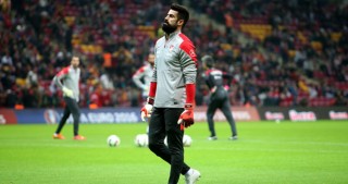 Tanınmış türk futbolçu 3 aylıq sıradan çıxdı...