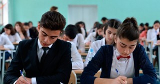 Məktəblərdə 10-11-ci siniflər ləğv olunacaqmı? - RƏSMİ AÇIQLAMA