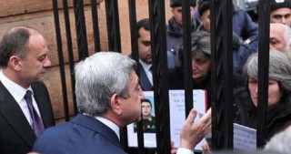 İrəvana “əraziləri qaytar” basqısı artır: