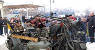Motosikletə tank mühərriki qoydular 