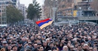 “Qarabağı Azərbaycana qaytarın, övladlarımızın ölməsini istəmirik” –
