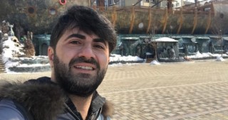 Zaur Baxşəliyev qızı ilə gəzintiyə çıxdı
