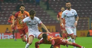 "Qalatasaray"dan çətin qələbə