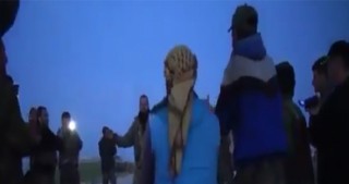 Rus əsgərlər PKK terrorçuları ilə rəqs etdilər