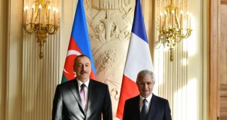 Prezident İlham Əliyev Fransa Milli Assambleyasının sədri ilə görüşüb -