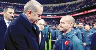 "Ərdoğanla əl sıxdığım üçün..."