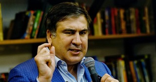 Saakaşvili teleaparıcı oldu