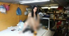 Bu qızın orada niyə oturduğuna inanmaq olmur