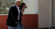 "İçki içmə" deyən atasına 20 bıçaq zərbəsi endirdi