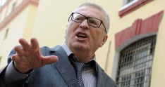 "Trampın istefasına şampan qədəhi qaldıracağıq"