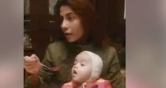 Bütün dünya uşaqla zarafatlaşan bu azərbaycanlı qızdan danışır