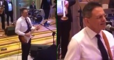 Mədət Quliyev gitarada ifa etdi, mahnı oxudu 