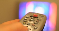 Azərbaycanda 2 telekanalın yayımı dayandırıldı