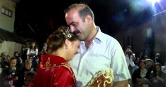 ATA: "Qızım, sənə "soyun" deyəcəklər