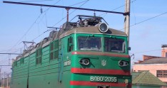 49 yaşlı kişi özünü elektrovozun altına atdı