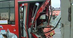 Sərnişin avtobusu yük maşını ilə toqquşdu: 5 yaralı